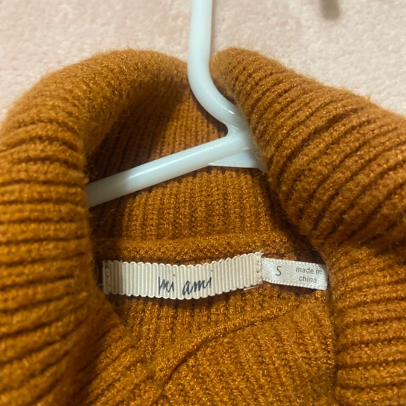 Orange Turtle Neck - Picture 3 of 3